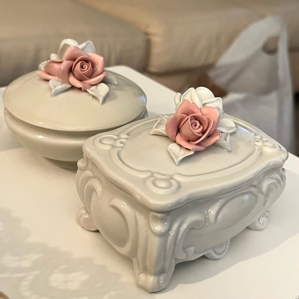 Porcelain Lidded Trinket Boxes Pink White Roses Croquette Victorian